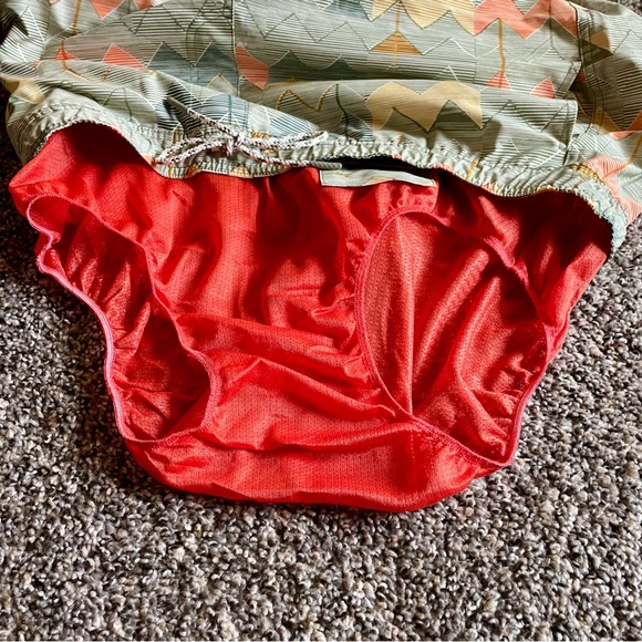 L.L. Bean Geometric Chevron Patterned Shorts Green and Orange Swim Trunks Large - Picture 10 of 14